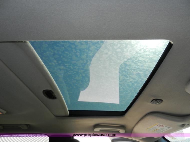 image for item D8007 2005 GMC Canyon SLE pickup truck