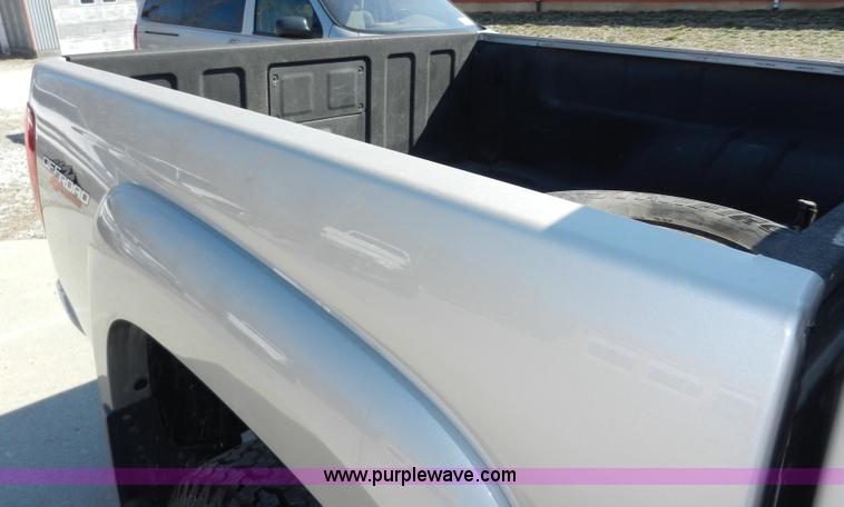 image for item D8007 2005 GMC Canyon SLE pickup truck