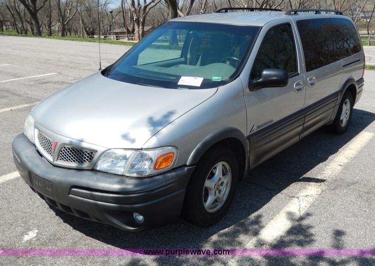 image for item D8057 2004 Pontiac Montana minivan