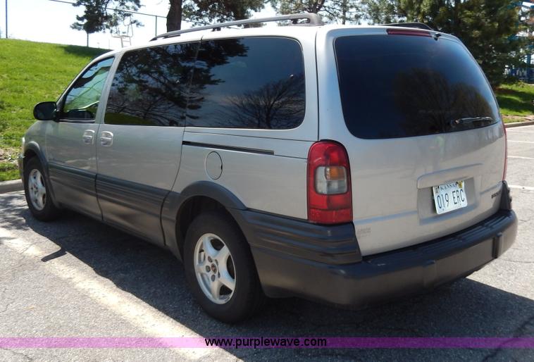 image for item D8057 2004 Pontiac Montana minivan
