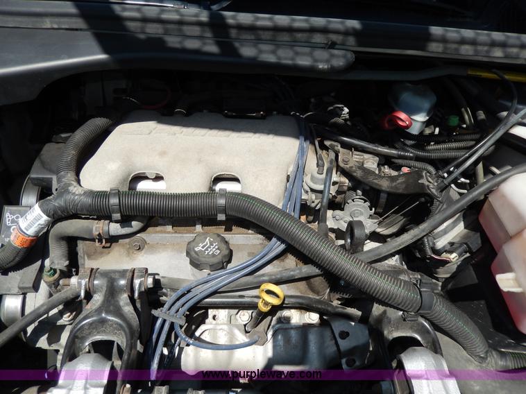 image for item D8057 2004 Pontiac Montana minivan