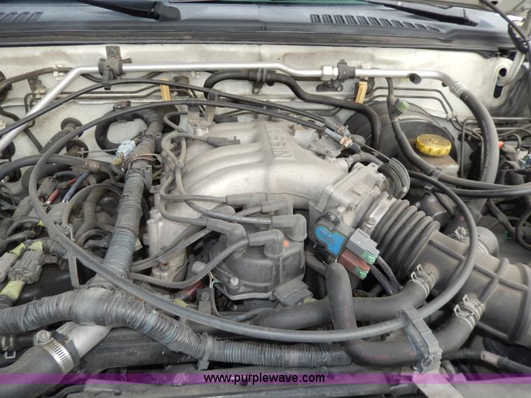 image for item D8064 2000 Nissan Xterra SUV