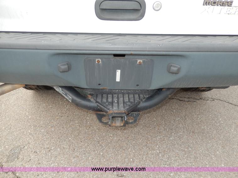 image for item D8064 2000 Nissan Xterra SUV