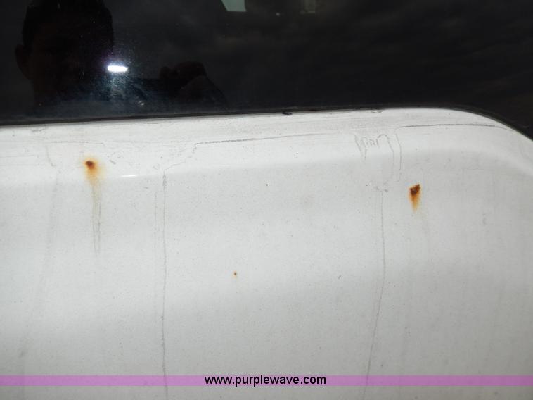 image for item D8064 2000 Nissan Xterra SUV