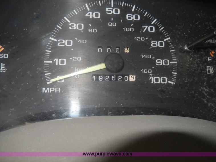 image for item D8072 1995 Chevrolet S10 pickup truck