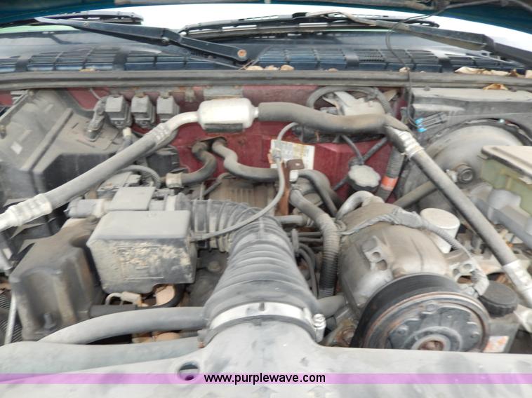 image for item D8072 1995 Chevrolet S10 pickup truck