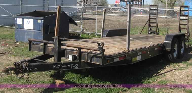 image for item E3381 2004 LB tandem axle flatbed trailer
