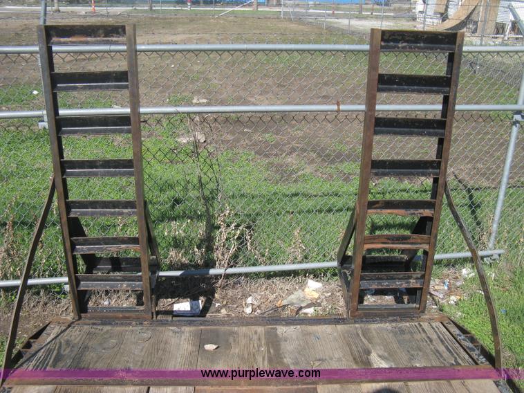 image for item E3381 2004 LB tandem axle flatbed trailer