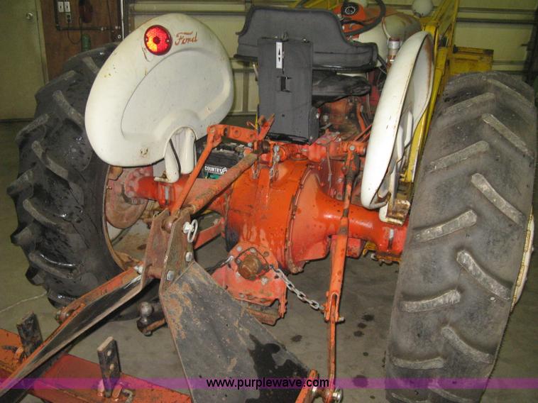 image for item E3396 1958 Ford 851 Power Master tractor