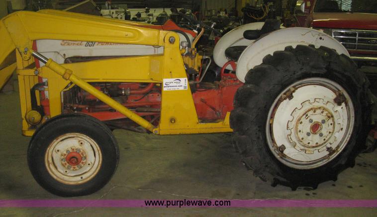image for item E3396 1958 Ford 851 Power Master tractor