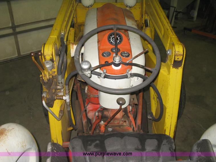 image for item E3396 1958 Ford 851 Power Master tractor