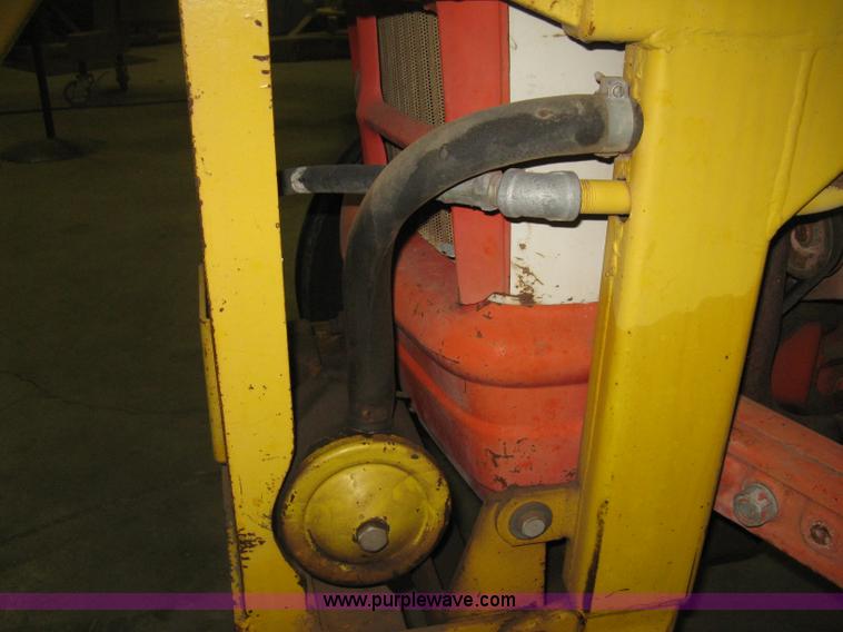 image for item E3396 1958 Ford 851 Power Master tractor