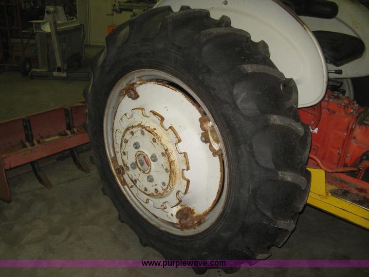 image for item E3396 1958 Ford 851 Power Master tractor