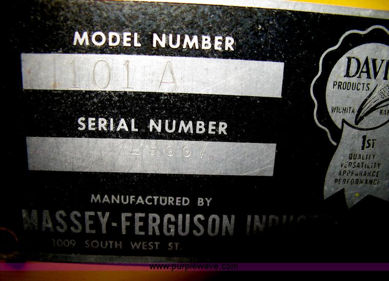 image for item E3396 1958 Ford 851 Power Master tractor