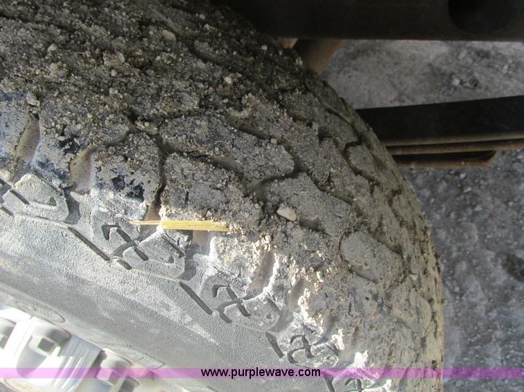 image for item F4415 1999 Chevrolet Silverado 1500 pickup truck