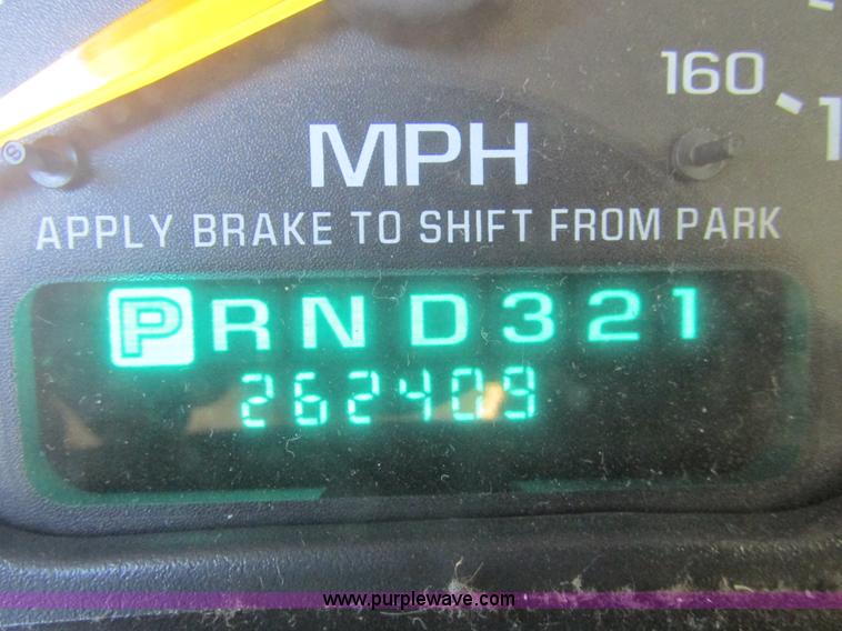 image for item F4415 1999 Chevrolet Silverado 1500 pickup truck