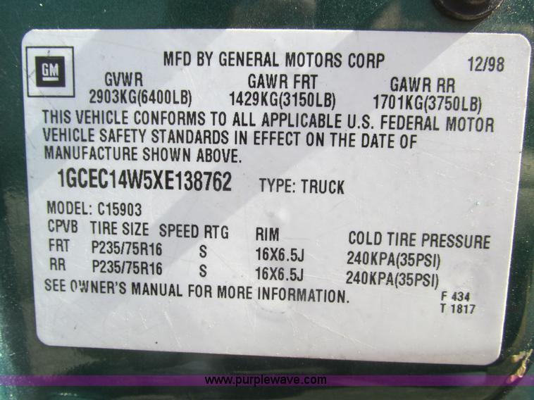 image for item F4415 1999 Chevrolet Silverado 1500 pickup truck