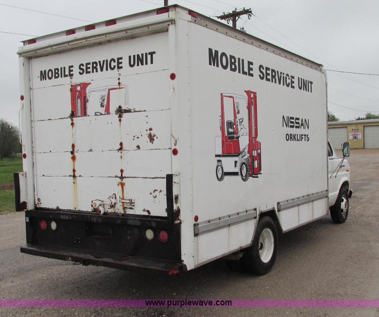image for item F4824 1990 Ford Econoline E350 box truck