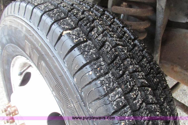 image for item F4824 1990 Ford Econoline E350 box truck