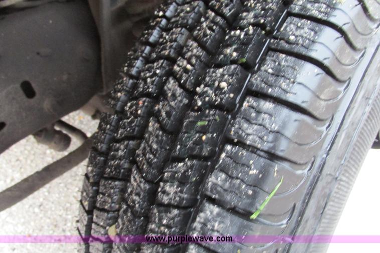 image for item F4824 1990 Ford Econoline E350 box truck