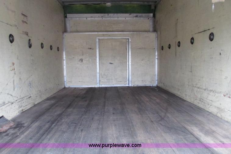 image for item F4824 1990 Ford Econoline E350 box truck