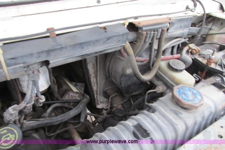 image for item F4824 1990 Ford Econoline E350 box truck