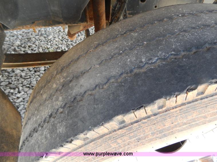 image for item G3102 2000 Chevrolet C6500 service truck