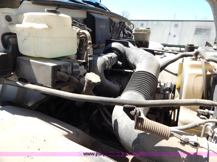 image for item G3102 2000 Chevrolet C6500 service truck