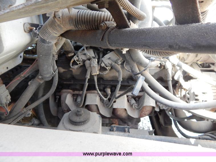 image for item G3102 2000 Chevrolet C6500 service truck