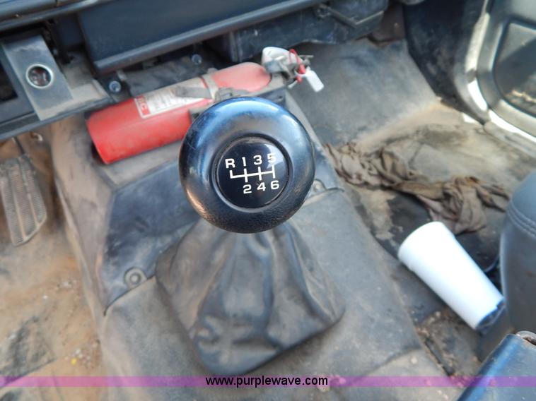 image for item G3102 2000 Chevrolet C6500 service truck