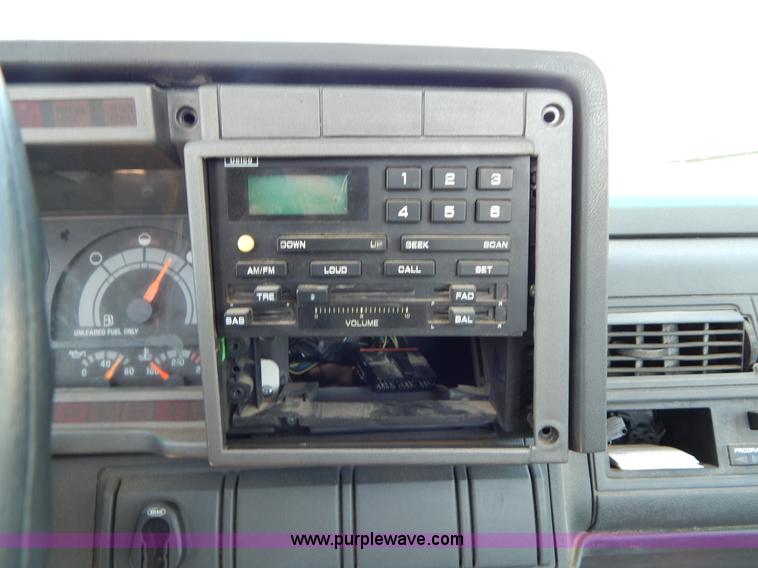 image for item G3102 2000 Chevrolet C6500 service truck