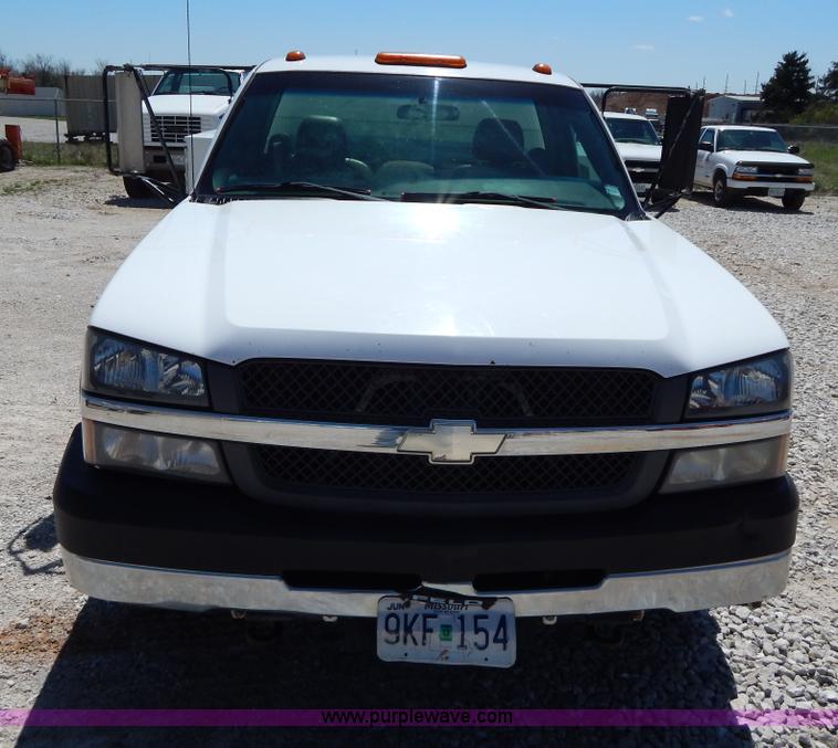 image for item G3103 2003 Chevrolet Silverado 3500 service truck