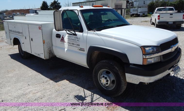 image for item G3103 2003 Chevrolet Silverado 3500 service truck