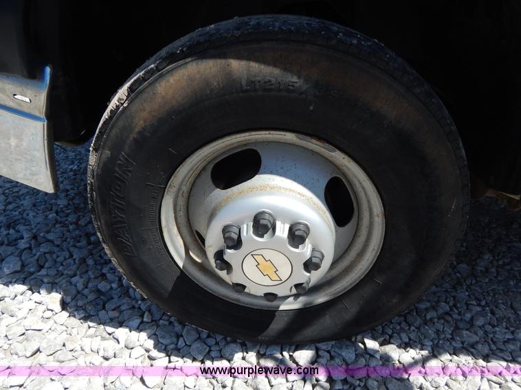 image for item G3103 2003 Chevrolet Silverado 3500 service truck