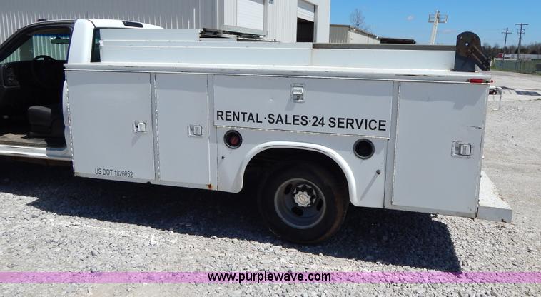 image for item G3103 2003 Chevrolet Silverado 3500 service truck