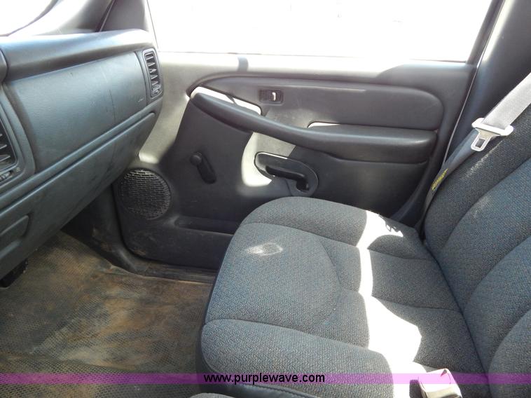 image for item G3103 2003 Chevrolet Silverado 3500 service truck