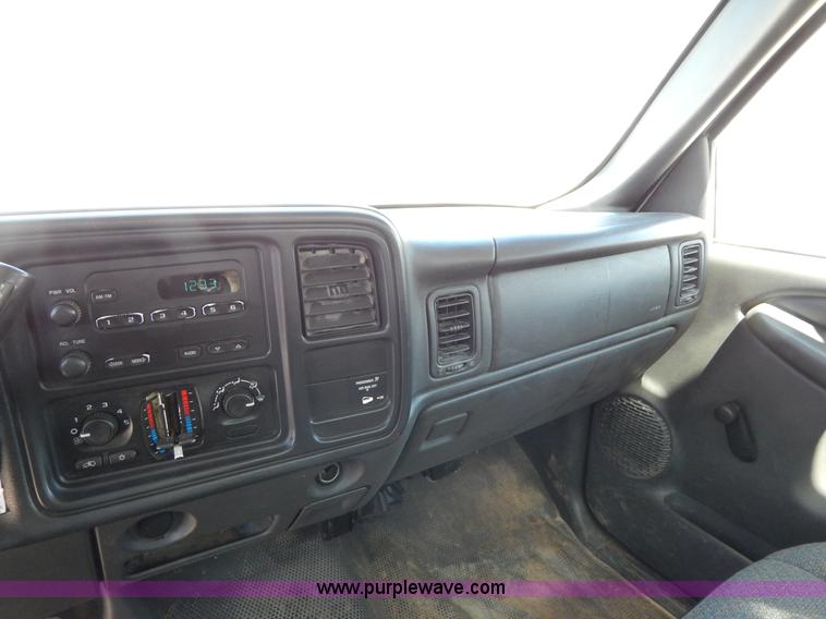 image for item G3103 2003 Chevrolet Silverado 3500 service truck