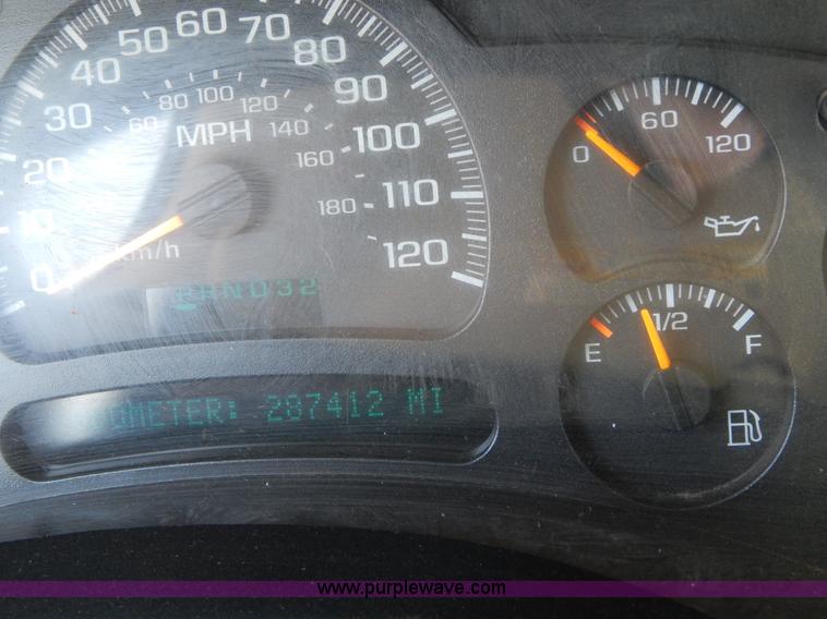 image for item G3103 2003 Chevrolet Silverado 3500 service truck