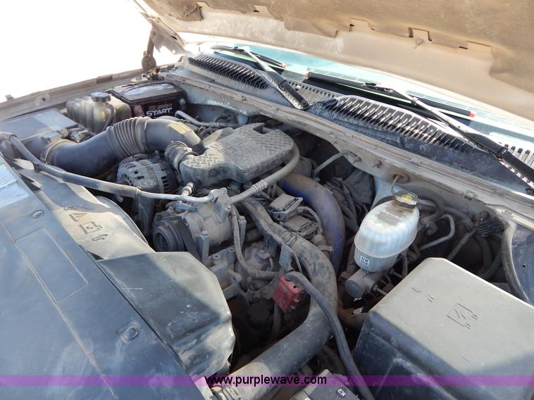 image for item G3103 2003 Chevrolet Silverado 3500 service truck