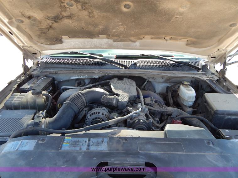 image for item G3103 2003 Chevrolet Silverado 3500 service truck