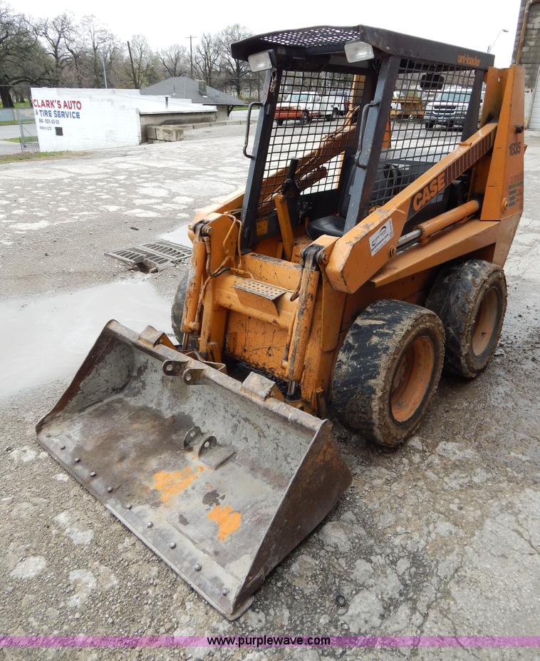image for item G3123 1987 Case 1835C skid steer