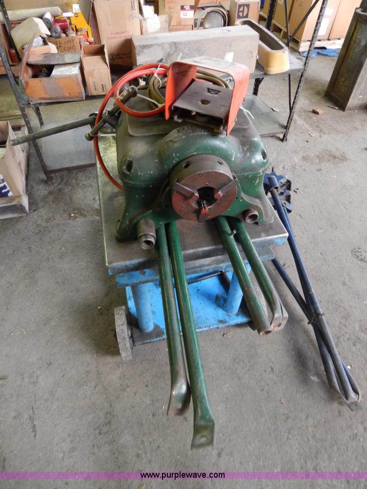 image for item G3129 Ridgid 400 pipe threader