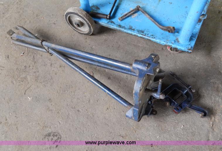 image for item G3129 Ridgid 400 pipe threader