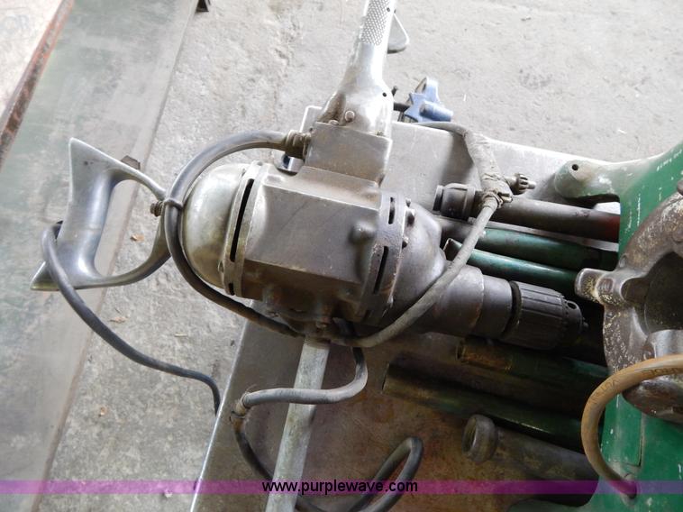 image for item G3129 Ridgid 400 pipe threader