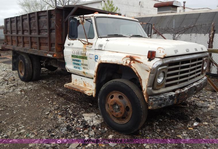 image for item G3133 1979 Ford F600 dump truck