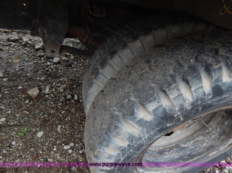 image for item G3133 1979 Ford F600 dump truck