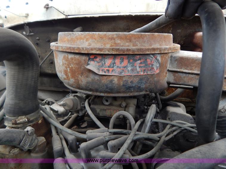 image for item G3133 1979 Ford F600 dump truck