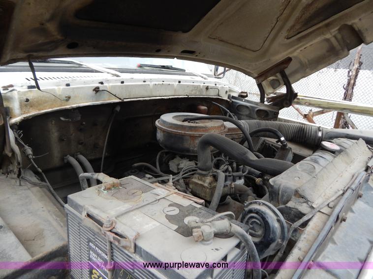 image for item G3133 1979 Ford F600 dump truck