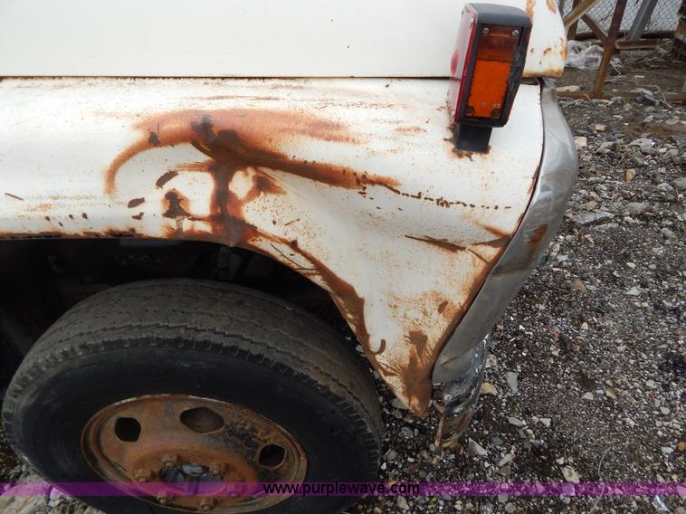 image for item G3133 1979 Ford F600 dump truck