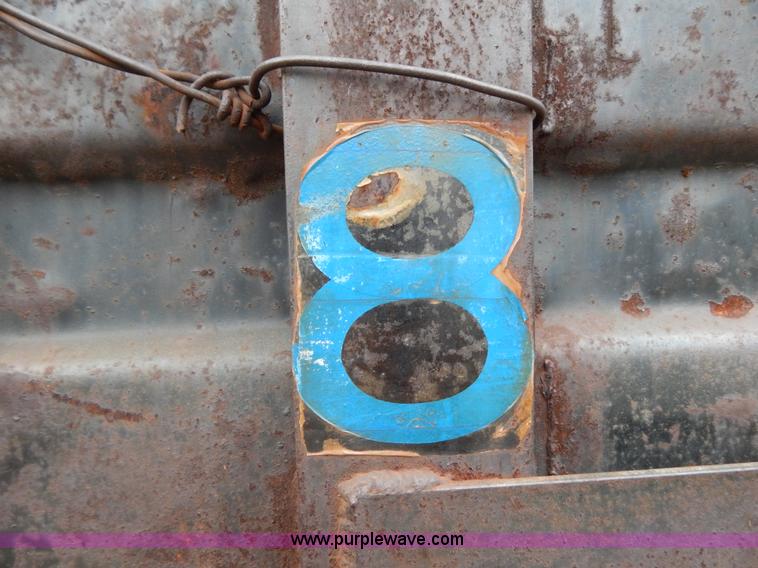 image for item G3133 1979 Ford F600 dump truck